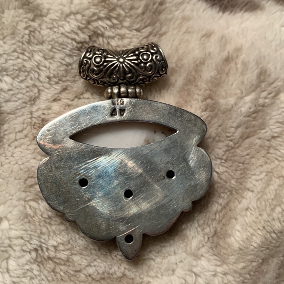 Sterling silver, white howlite and amethyst pendant - Picture 3 of 5